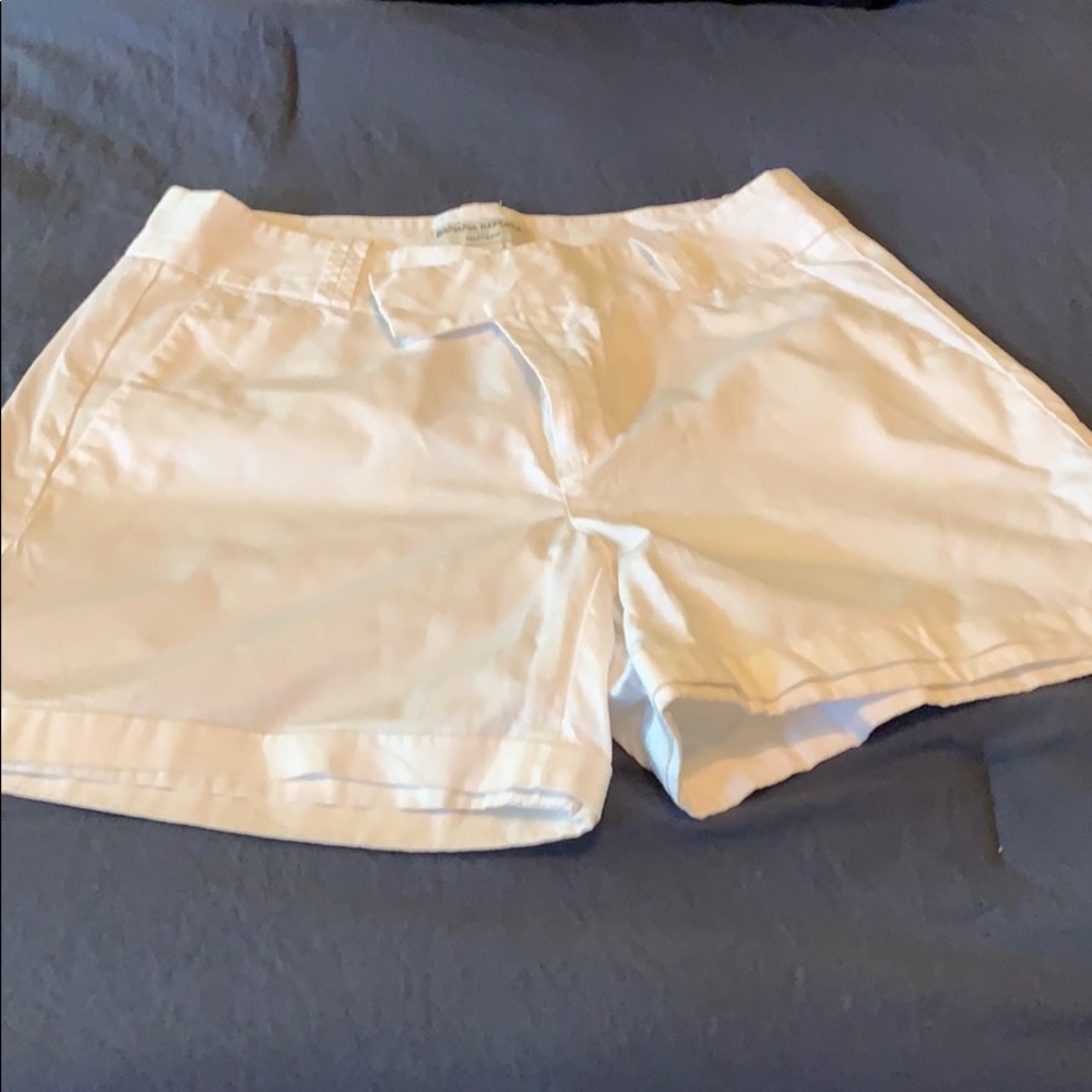 White Banana Republic shorts